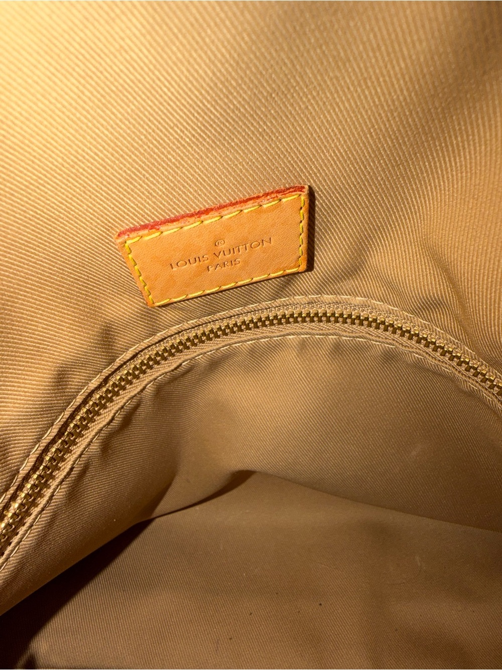Louis Vuitton Monogram Canvas Shoulder Bag with Tan Leather Trim - Picture 3 of 9
